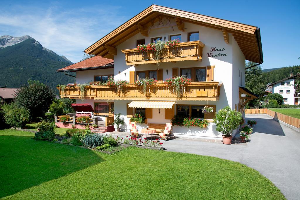 Gaestehaus Wanker Ehrwald Bagian luar foto