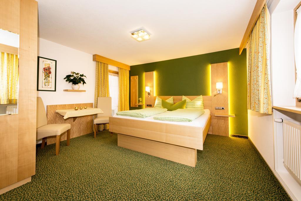 Gaestehaus Wanker Ehrwald Bagian luar foto