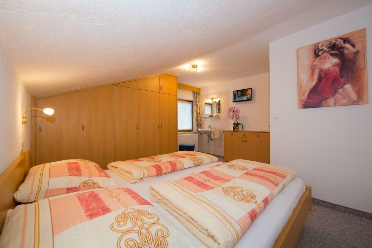 Gaestehaus Wanker Ehrwald Bagian luar foto